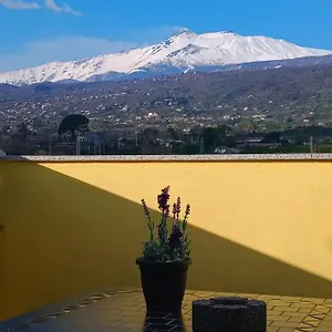 Yellow House Fiumefreddo di Sicilia